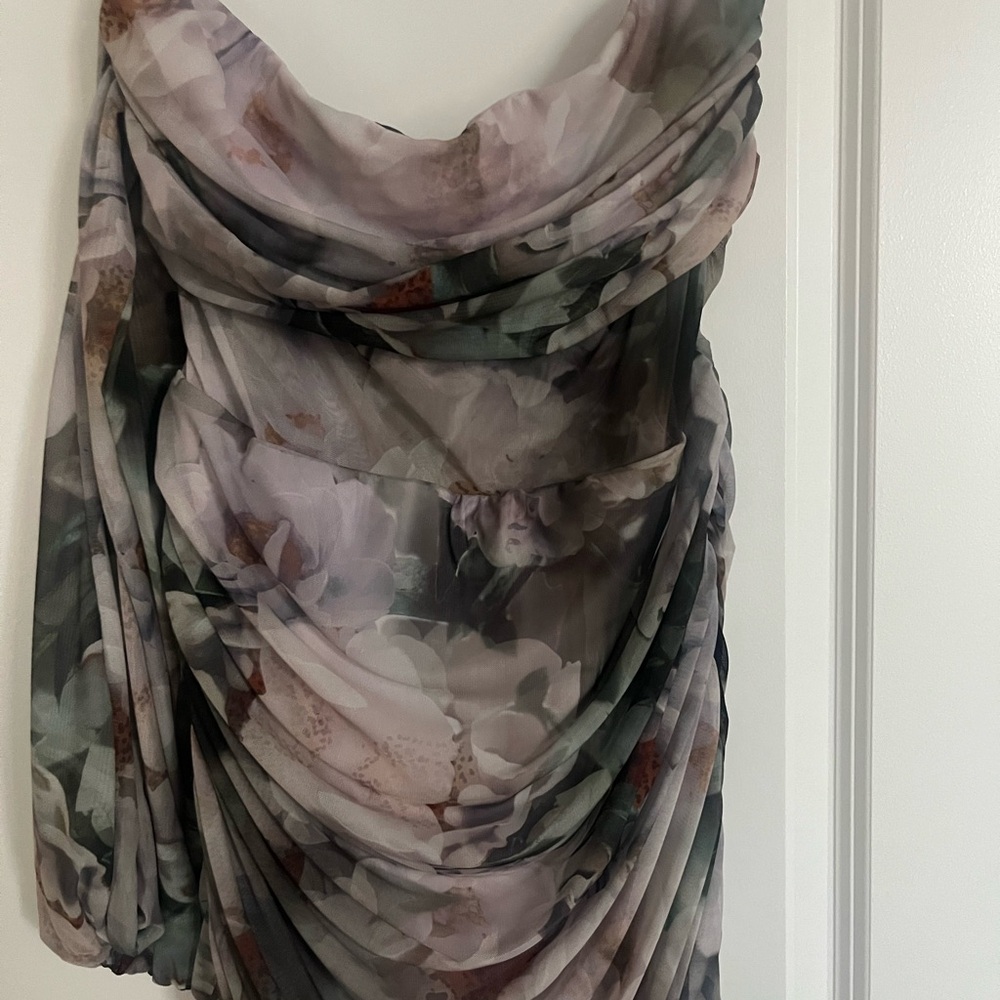 Abercrombie & Fitch Floral One-Shoulder Maxi Dress - Picture 4 of 4